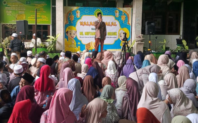 Kegiatan Halal Bihalal MI Miftahul Ulum Gresik Berlangsung Khidmat dan Penuh Kehangatan